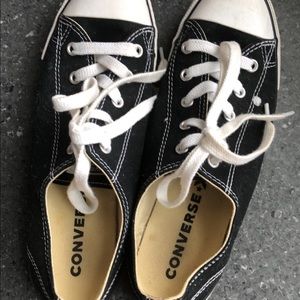 CONVERSE
CHUCK TAYLOR ALL STAR